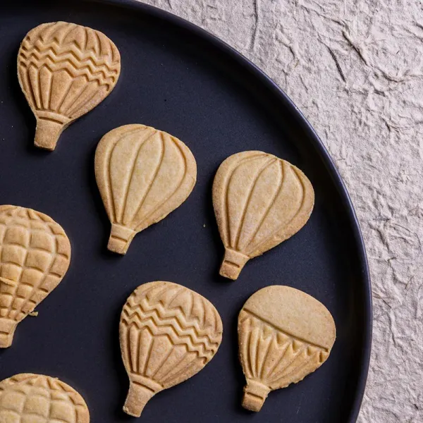 新北市農會真情食品館_台東青澤-熱氣球造型牛奶餅禮盒