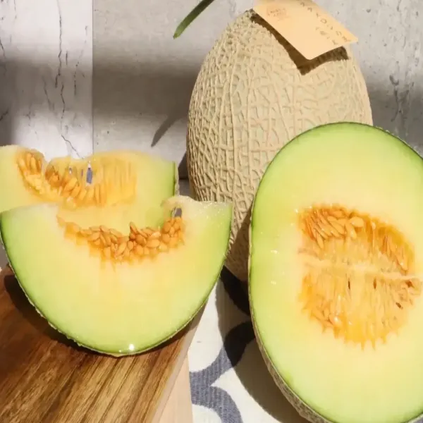 新北市農會真情食品館_【晨照農場】阿露斯洋香瓜手提雙入(6台斤)禮盒★產銷履歷★